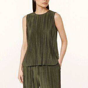 *NWT* SAMSOE Samuna Pleated Top, Forest Night